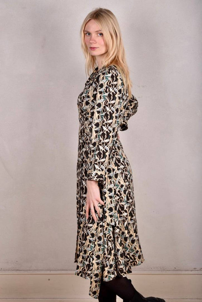 W-wrap. Wrap dress in Noil silk/rayon mix. 60%noil silk/40%viscose "Bird/Branch" - Tone Barker Silk