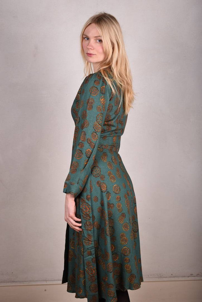 W-wrap. Wrap dress in Noil silk/rayon mix. 60%noil silk/40%viscose "Grotus" - Tone Barker Silk