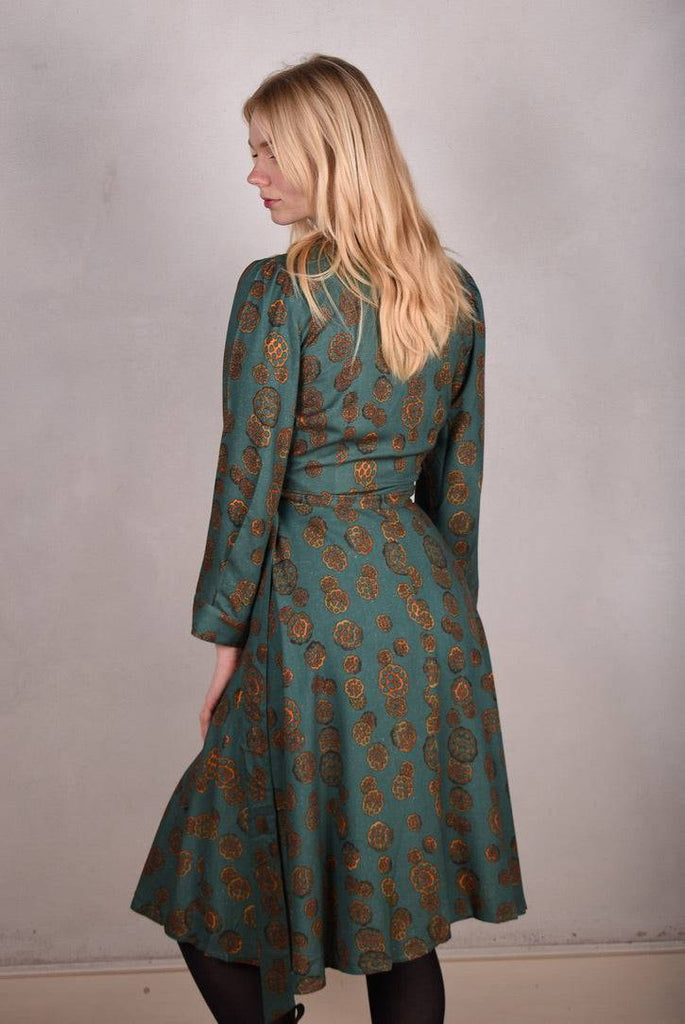 W-wrap. Wrap dress in Noil silk/rayon mix. 60%noil silk/40%viscose "Grotus" - Tone Barker Silk
