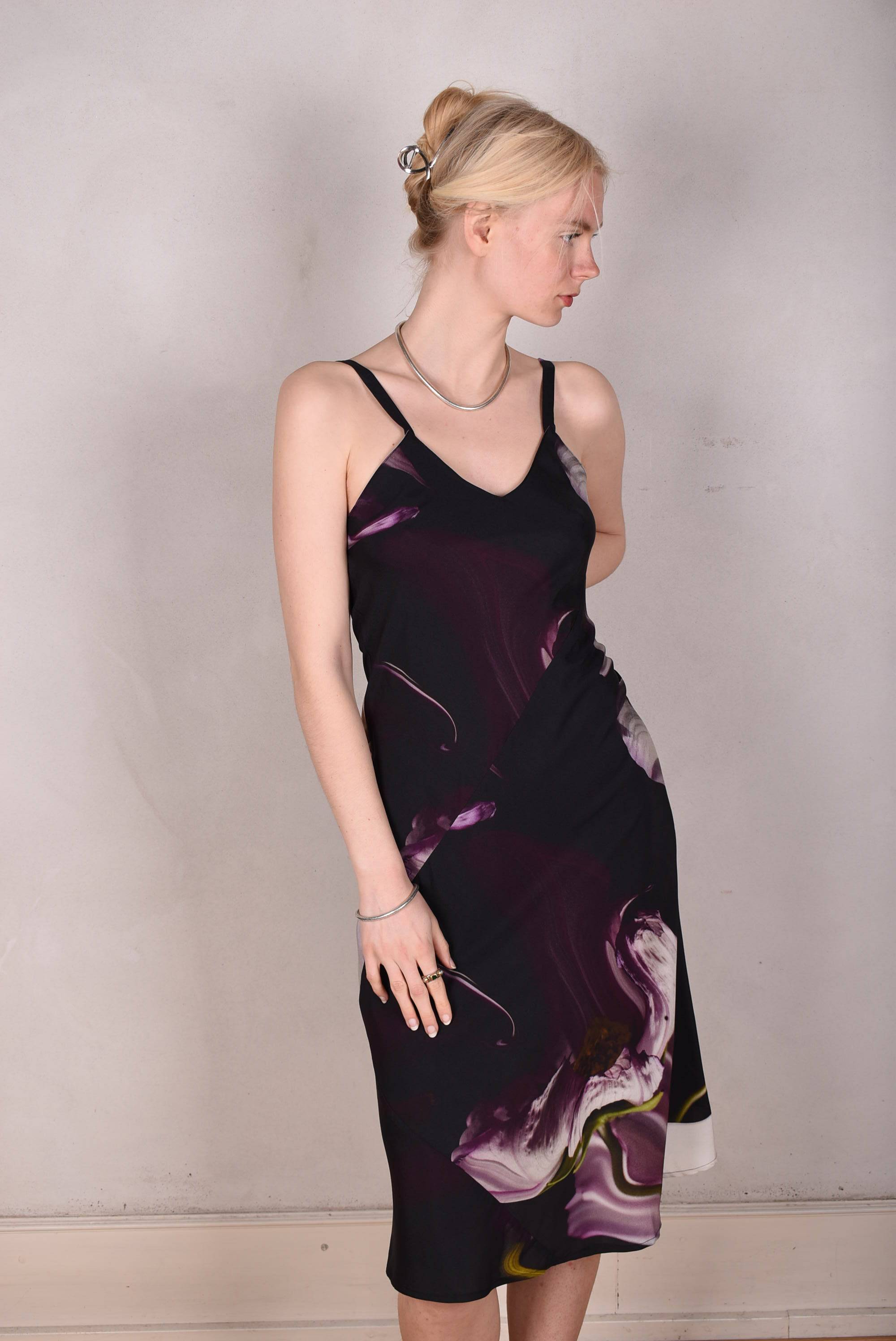 tone barker silk dress The perfect piece of silk