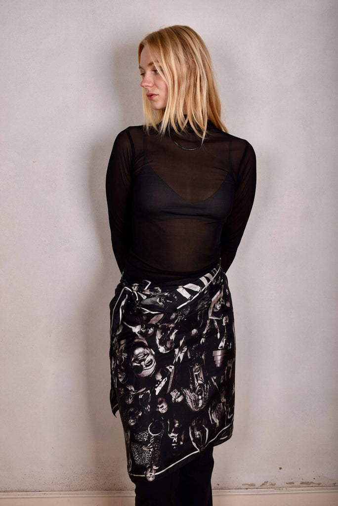 Artist Scarf. 100% Habotai Silk  70X200 cm. "Guernica" by Jens Raadal - Tone Barker Silk