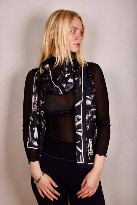 Artist Scarf. 100% Habotai Silk  70X200 cm. "Guernica" by Jens Raadal - Tone Barker Silk