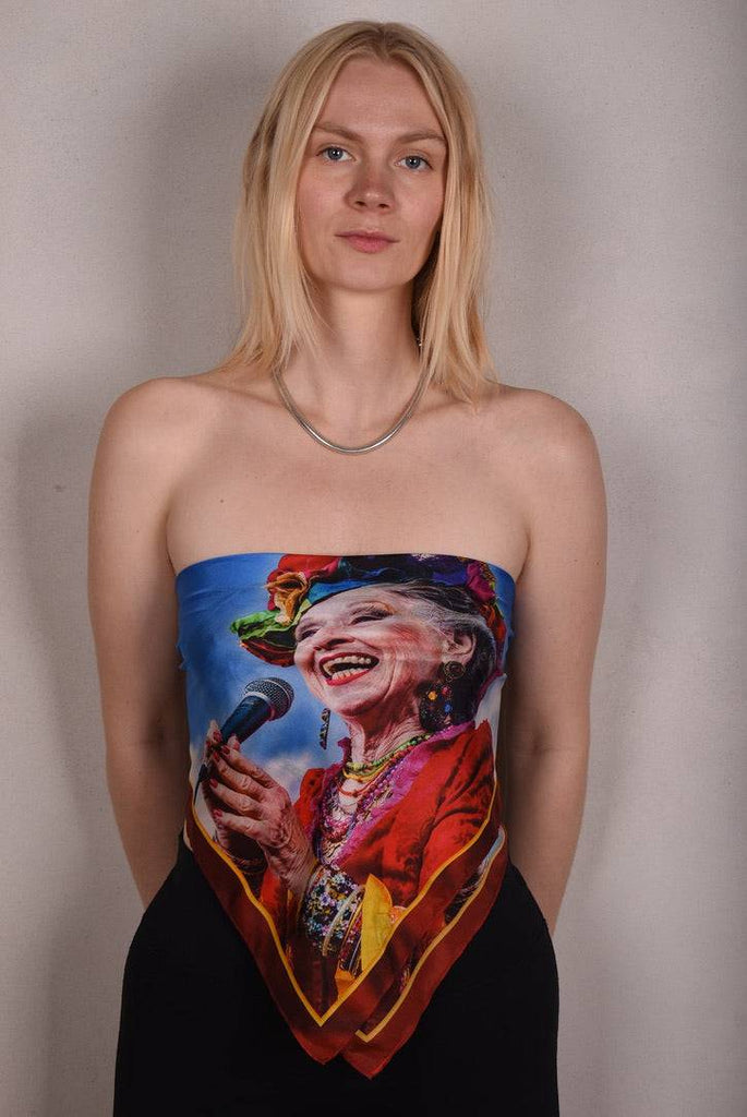 Artist Scarf in 100% Silk  70X70 cm. Anne Marie Helger by Jens Raadal - Tone Barker Silk