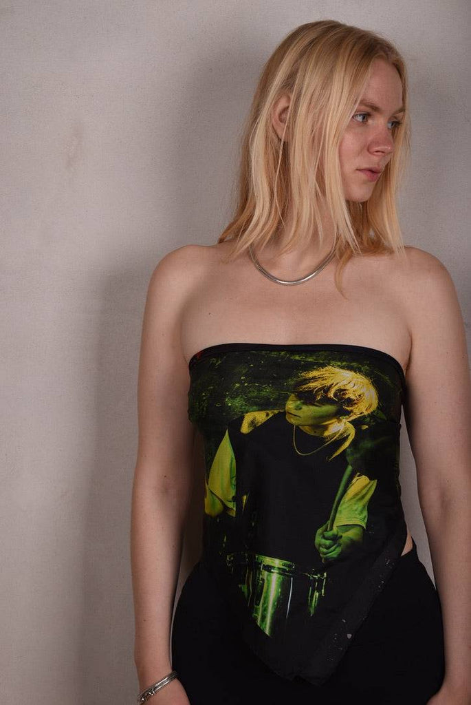 Artist Scarf in 100% Silk  70X70 cm. "Baby in Vain" by Jens Raadal - Tone Barker Silk