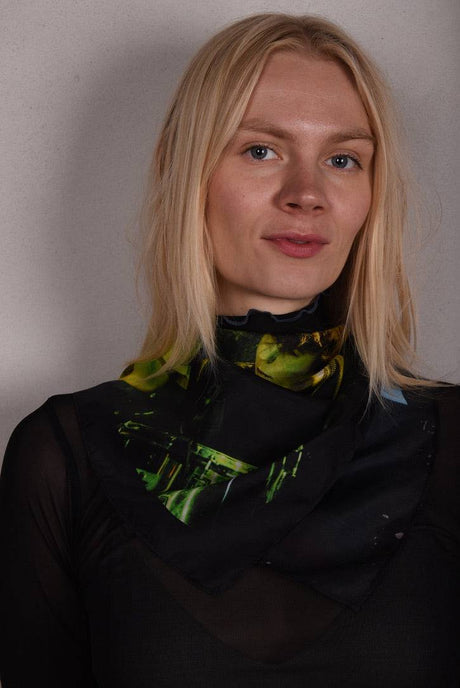 Artist Scarf in 100% Silk  70X70 cm. "Baby in Vain" by Jens Raadal - Tone Barker Silk