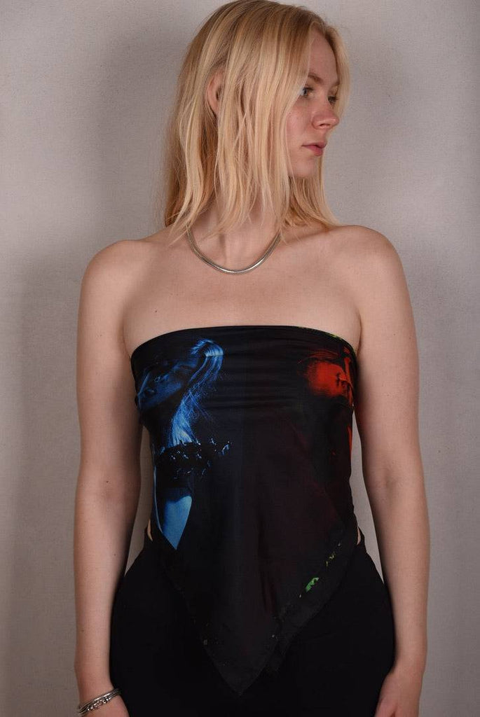 Artist Scarf in 100% Silk  70X70 cm. "Baby in Vain" by Jens Raadal - Tone Barker Silk