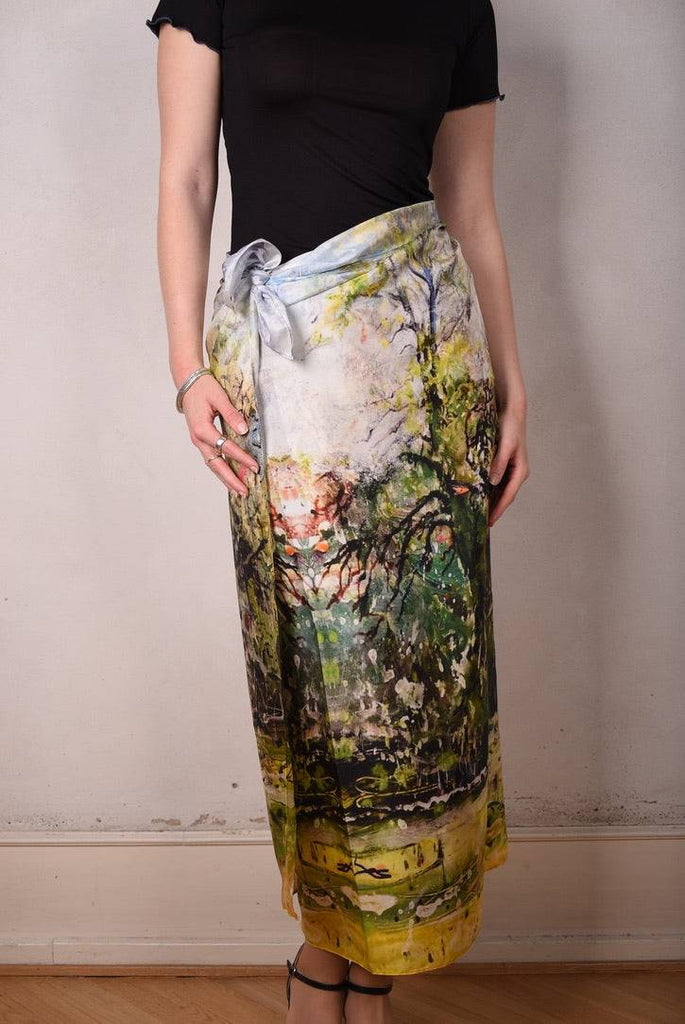 Crush, artist. Large Shawl/sarong in 100% silk Habotai. Martin Spang Olsen "Oak Dance" - Tone Barker Silk