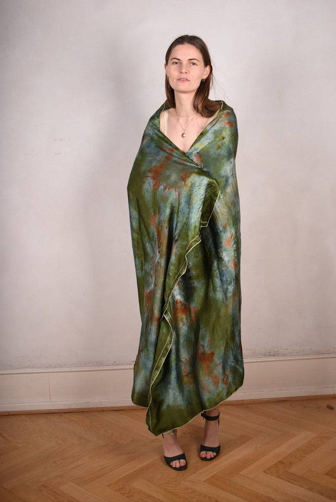 May-Em Tie-dye. A huge shawl/sarong/wrap made of 100% silk "green-nature" - Tone Barker Silk