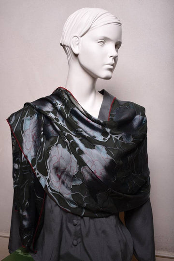 Scarf/Shawl in silk devoré (silk + viscose) print "Netrose" - Tone Barker Silk