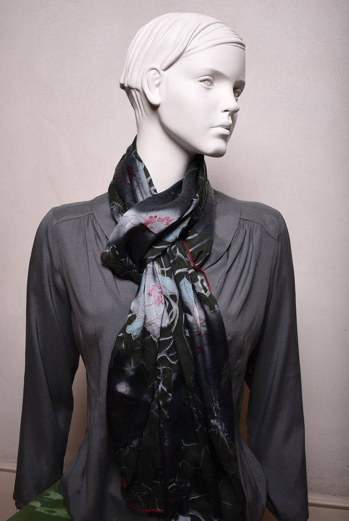 Scarf/Shawl in silk devoré (silk + viscose) print "Netrose" - Tone Barker Silk