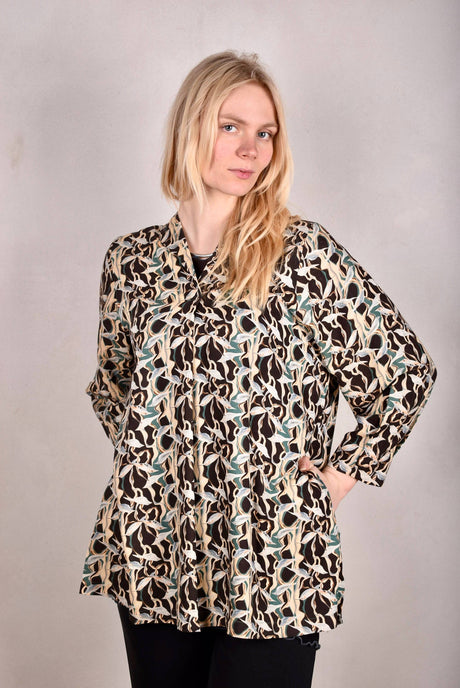 Cosey. Tunic top in Noil Silk/Rayon mix. Print "Bird/Branch" - Tone Barker Silk