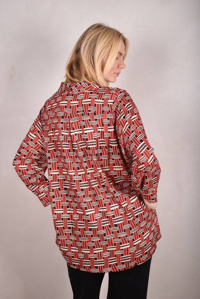 Cosey. Tunic top in Noil Silk/Rayon mix. Print "Nuasket" - Tone Barker Silk
