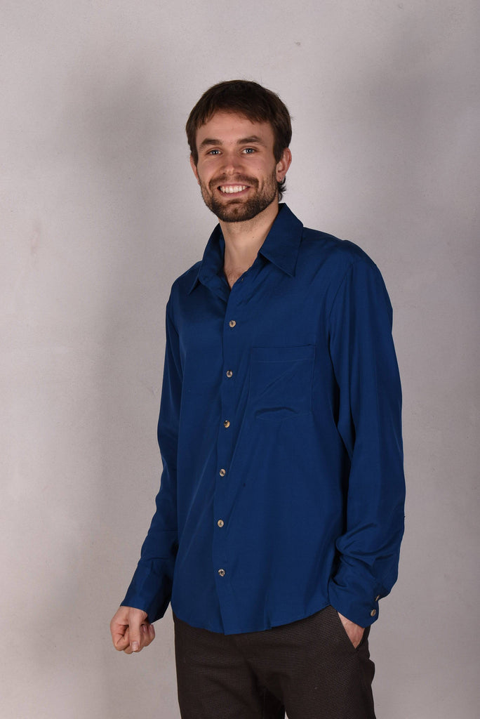Man-Shirt. Shirt in Stretch Silk (95%silk/5%elastan) Col.: "True-Blue" - Tone Barker Silk