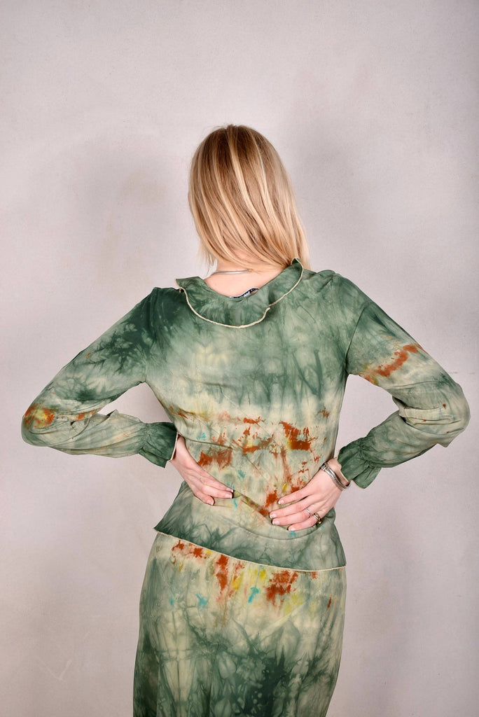 Palmyra Feminine blouse in 100% silk Crepe-de-Chine. Hand-dyed "Woody" - Tone Barker Silk