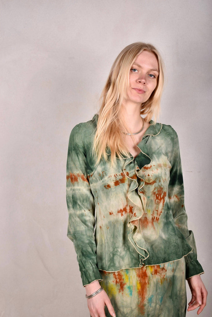 Palmyra Feminine blouse in 100% silk Crepe-de-Chine. Hand-dyed "Woody" - Tone Barker Silk