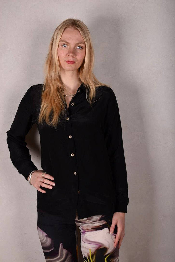 Tamie-crepe. 100% Silk crepe shirt. Black - Tone Barker Silk