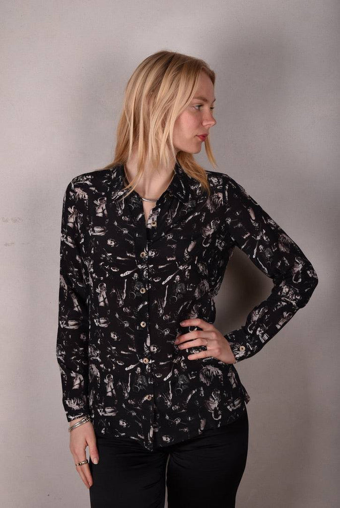 Tamie-crepe. 100% Silk crepe shirt. Print "Punk" by Jens Raadal - Tone Barker Silk