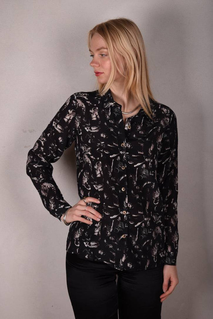 Tamie-crepe. 100% Silk crepe shirt. Print "Punk" by Jens Raadal - Tone Barker Silk