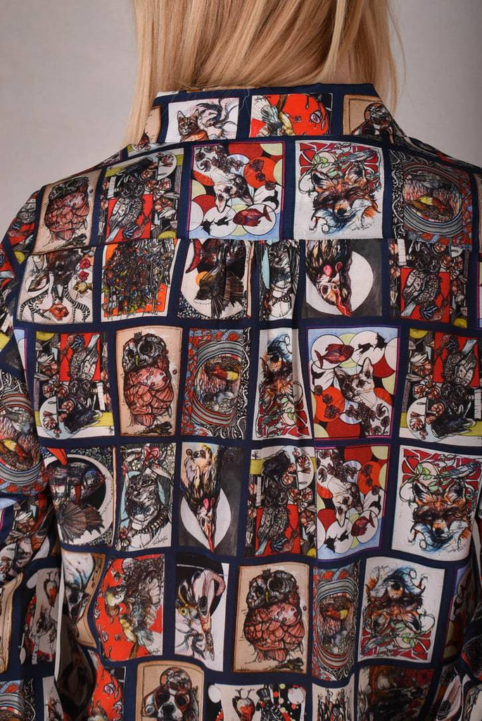 Tamie-crepe. 100% Silk crepe shirt. Print "Susminor"by artist Suse Hartung - Tone Barker Silk