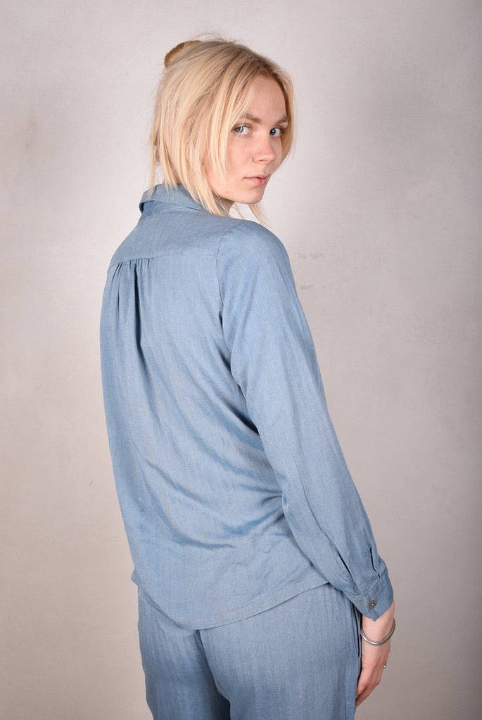 Tamie Noil Silk/viscose mix  shirt. Col. "Blue" - Tone Barker Silk