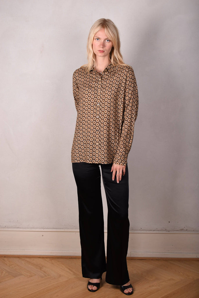 Tamie-Stretch Silk satin  shirt. Print "Ogard" - Tone Barker Silk