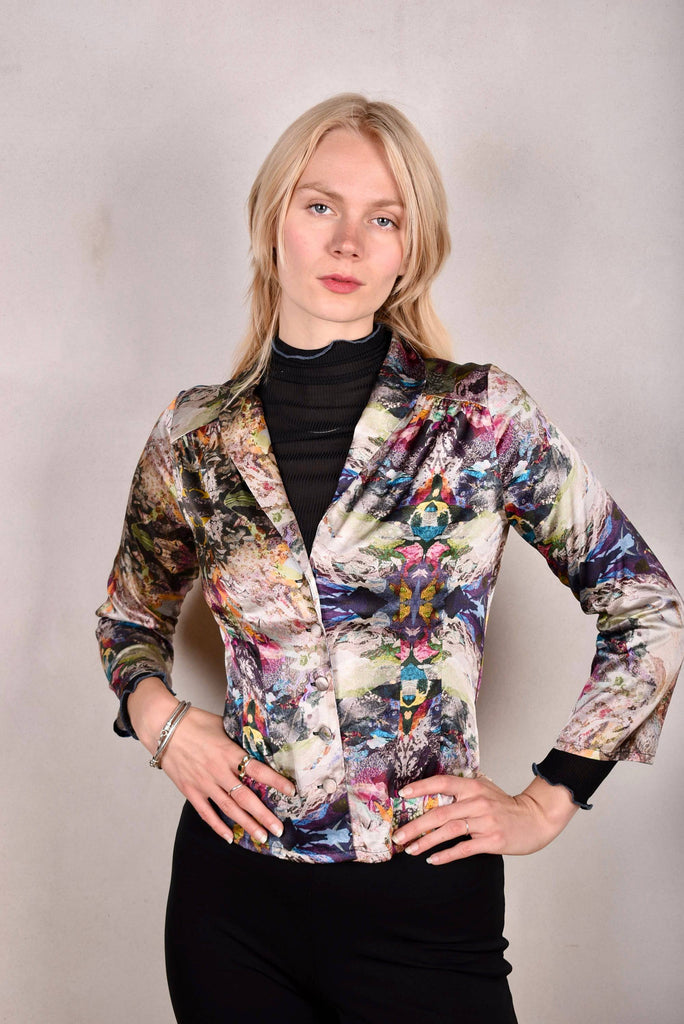 Bifty. Shirt/jacket in Stretch Silk Satin with covered buttons "Angel-Nulle" - Tone Barker Silk