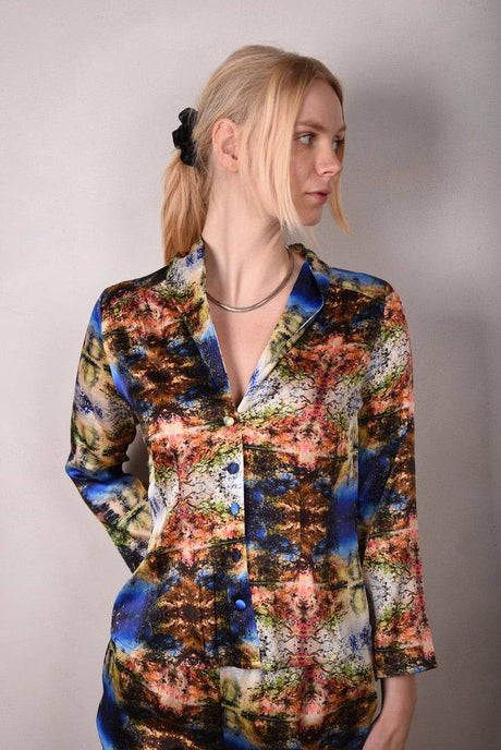 Bifty. Shirt/jacket in Stretch Silk Satin with covered buttons "Calling by M.S.O" - Tone Barker Silk
