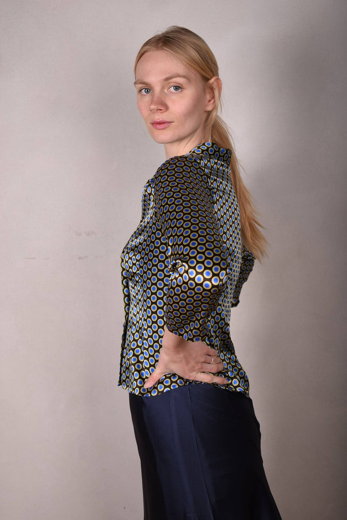 Bifty. Shirt/jacket in Stretch Silk Satin with covered buttons "Dabludot" - Tone Barker Silk