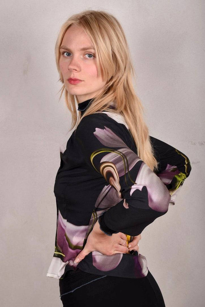 Bifty. Shirt/jacket in Stretch Silk Satin with covered buttons "Deflowered" - Tone Barker Silk