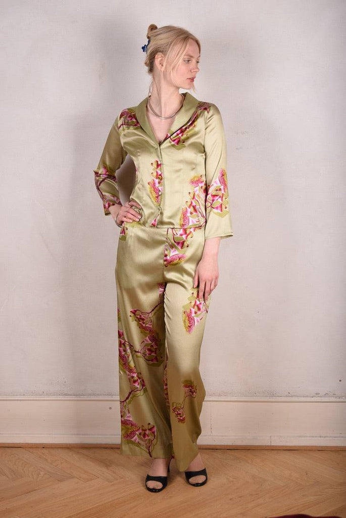 Bifty. Shirt/jacket in Stretch Silk Satin with covered buttons "Khanut" - Tone Barker Silk