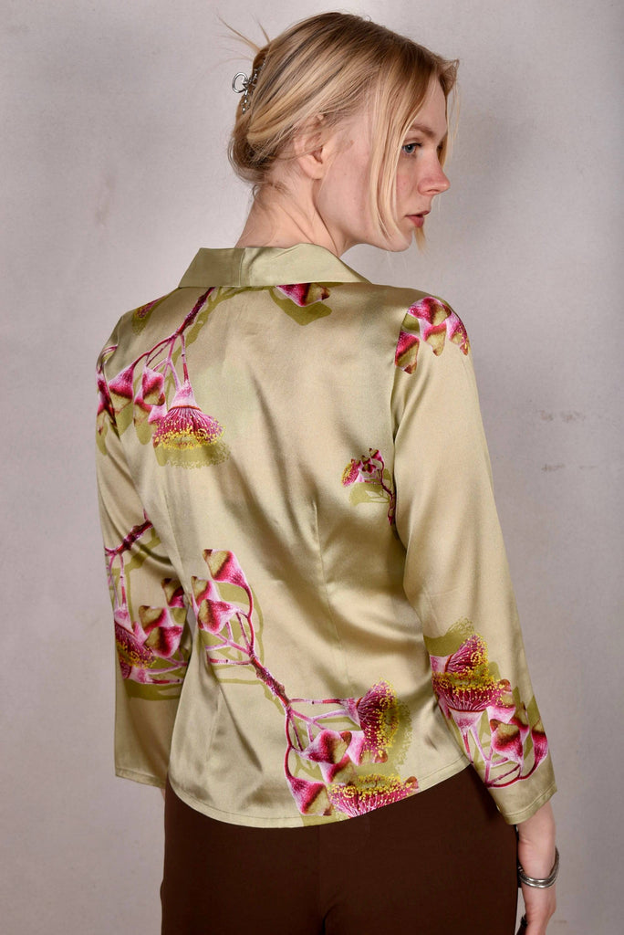 Bifty. Shirt/jacket in Stretch Silk Satin with covered buttons "Khanut" - Tone Barker Silk