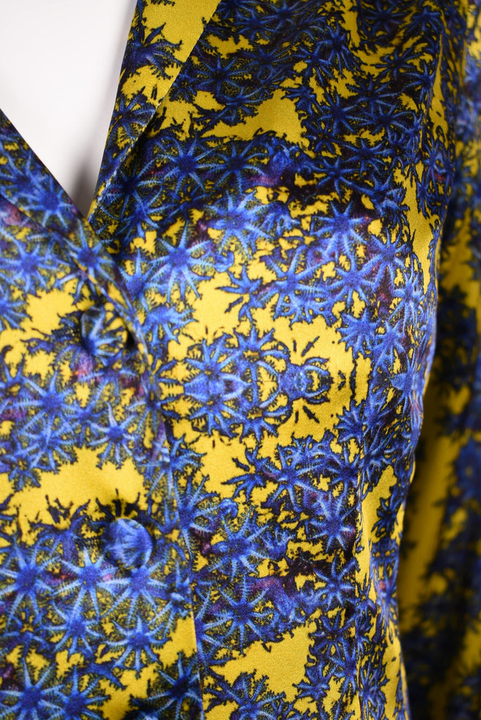 Bifty. Shirt/jacket in Stretch Silk Satin with covered buttons "Sand Reef" - Tone Barker Silk