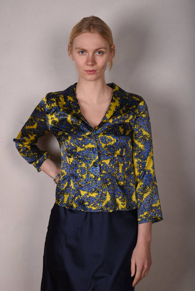 Bifty. Shirt/jacket in Stretch Silk Satin with covered buttons "Sand Reef" - Tone Barker Silk