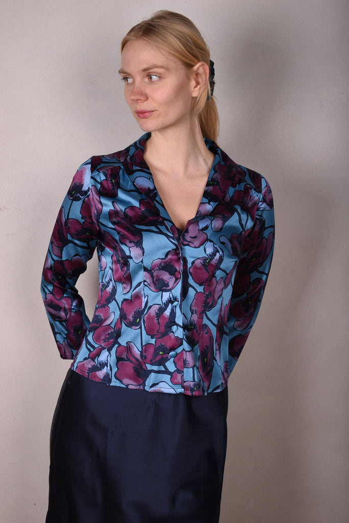 Bifty. Shirt/jacket in Stretch Silk Satin with covered buttons "Shady Poppy" - Tone Barker Silk