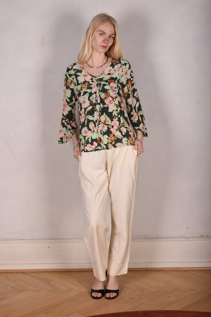 Katie. Wide sleeve top in silk/viscose Crepe-de-Chine. "Bee-bloom" - Tone Barker Silk