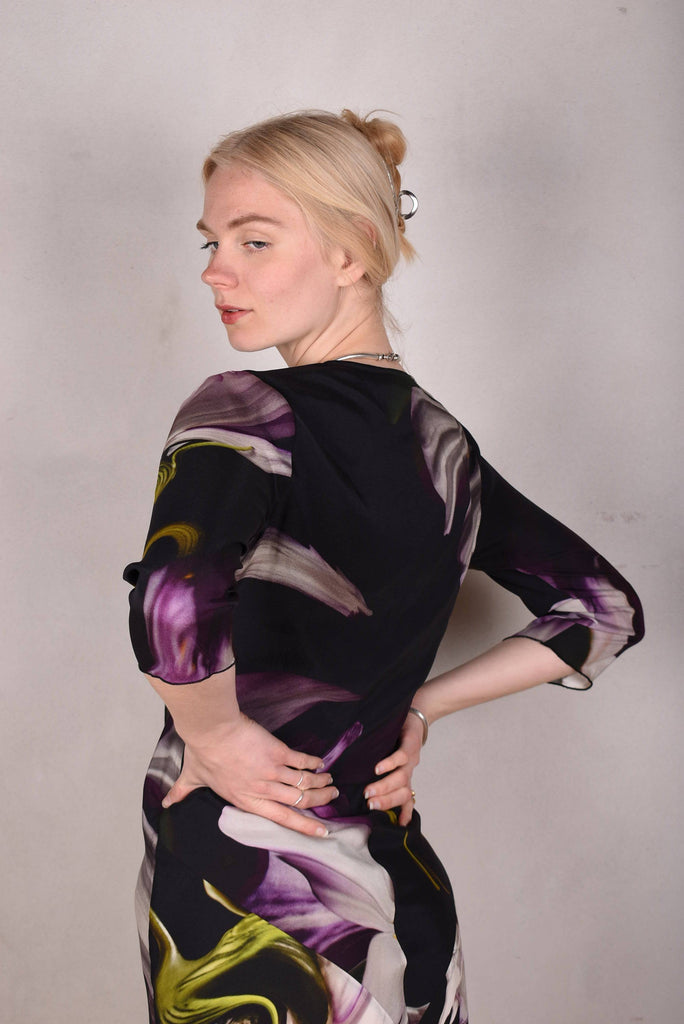 Parisienne. Wrap top/ Tie-front top w. 3/4 sleeves "Deflowered" - Tone Barker Silk