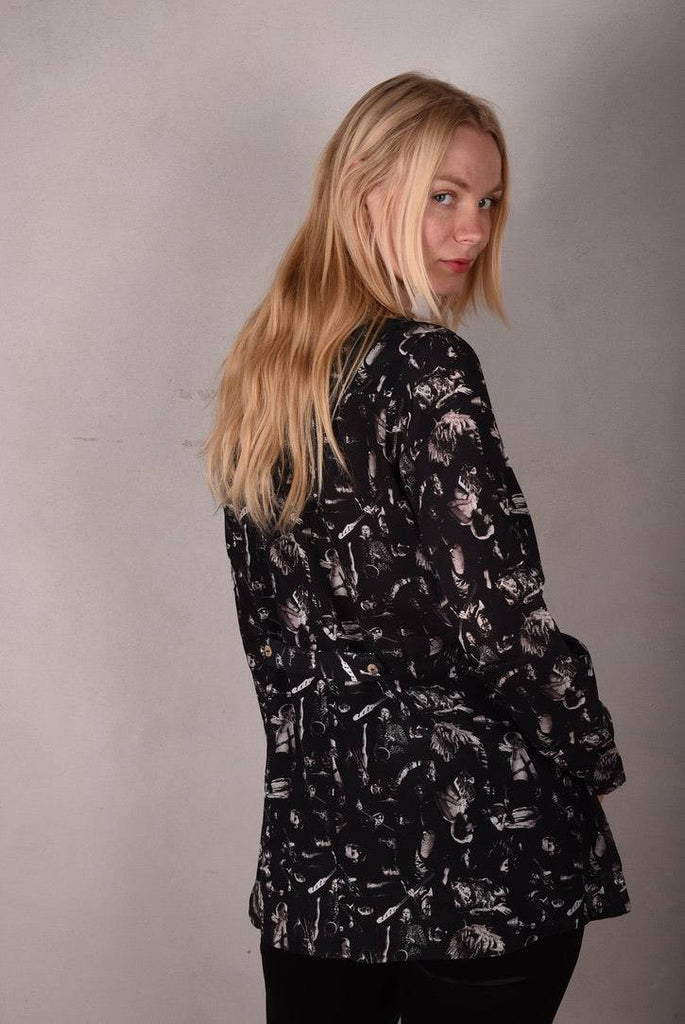 Shohabo. Short shirt-dress in 100% silk Crepe-de-Chine. Print "Punk" by Jens Raadal - Tone Barker Silk