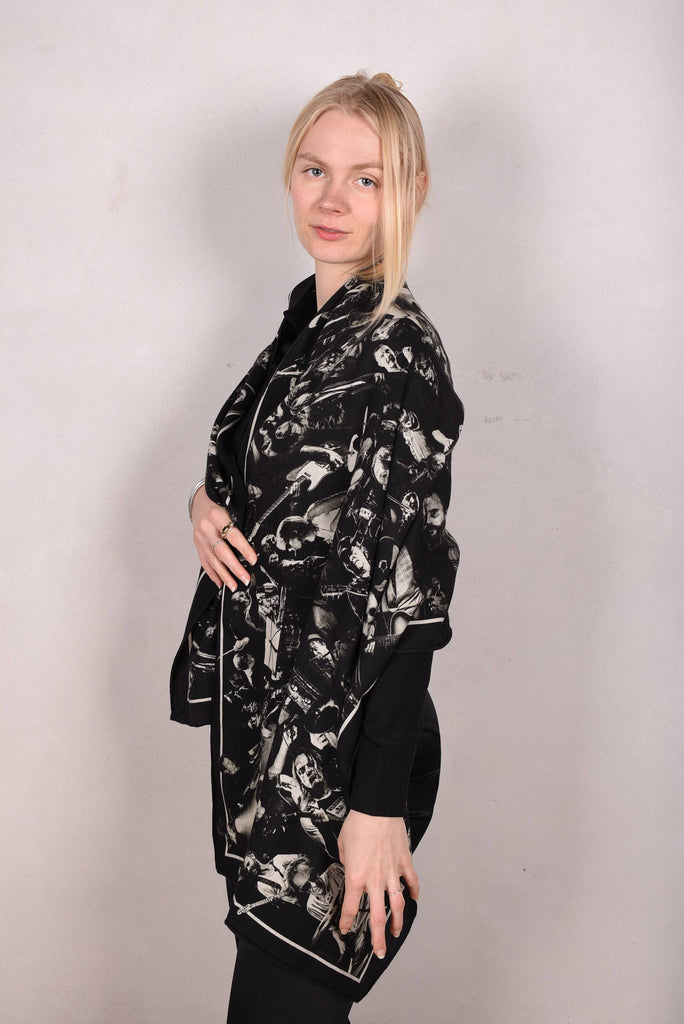 Artist shawl in Pure wool. 70X200 cm.  Print "Guernica" by Jens Raadal - Tone Barker Silk