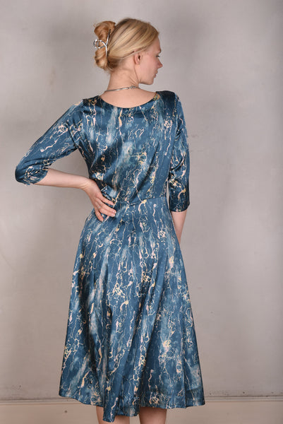 Jane. Stretch Silk midi-length dress with pockets (Marble-lite)