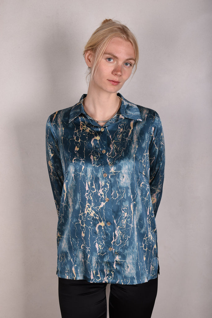 Tamie-Stretch Silk satin  shirt. Print "Marble-lite"