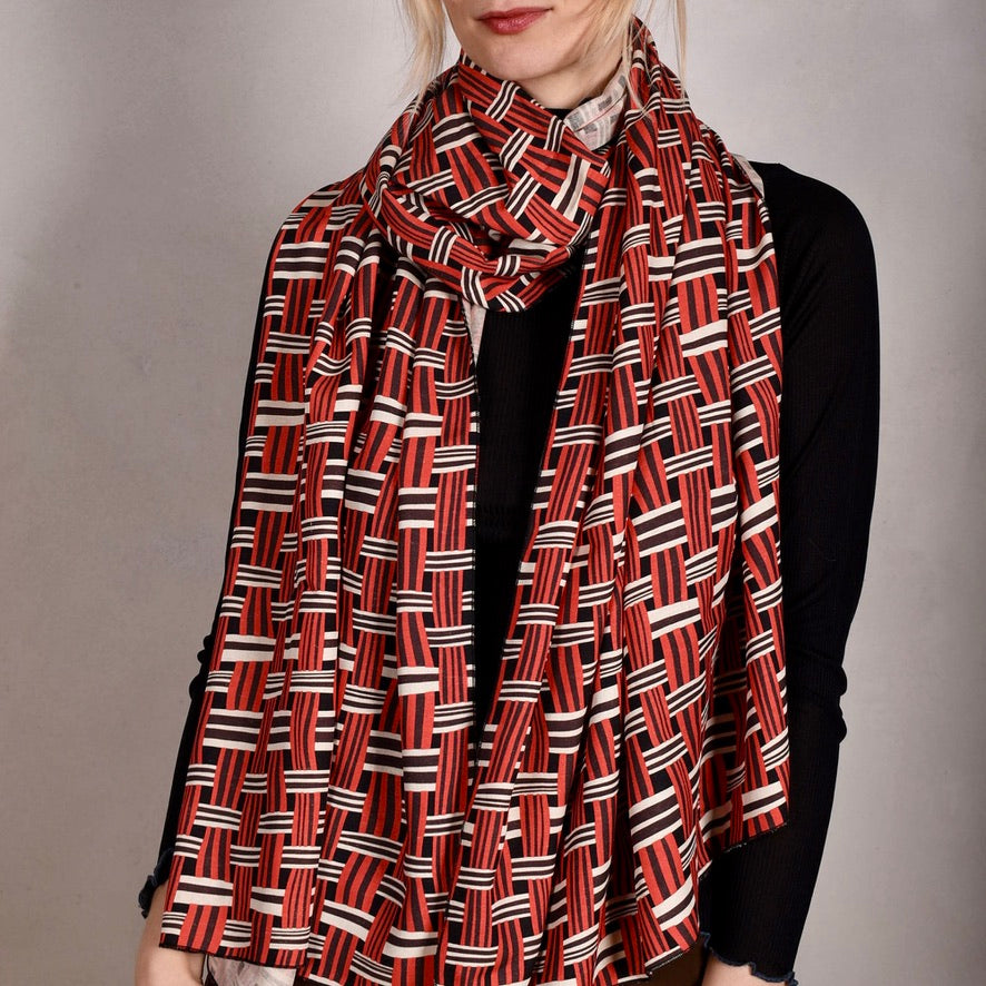 Noil Silk/viscose scarf/shawl. Print: Nuasket