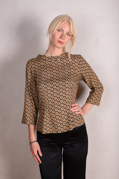 Audrey. Silk stretch top, classic style. (Ogard)