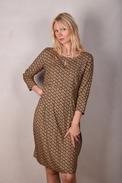Maudacity. The classic dress in stretch silk satin (Ogard)