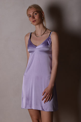 Badie. Stræk-silke "under"-kjole. "Lilac"