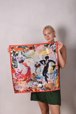 Stort, firkantet tørklæde i 100% silke, Crepe de Chine. Print af kunstner: "Val-de-Nulle"