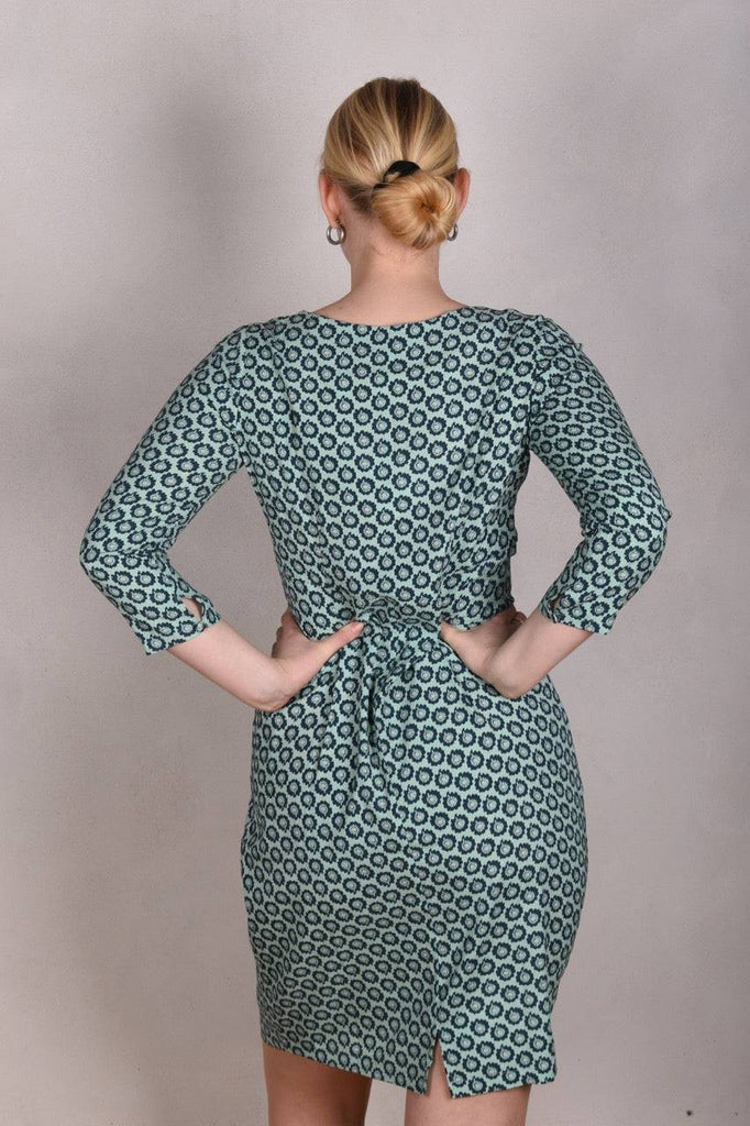 Maudacity. The classic dress in stretch silk satin (Ligard) - Tone Barker Silk