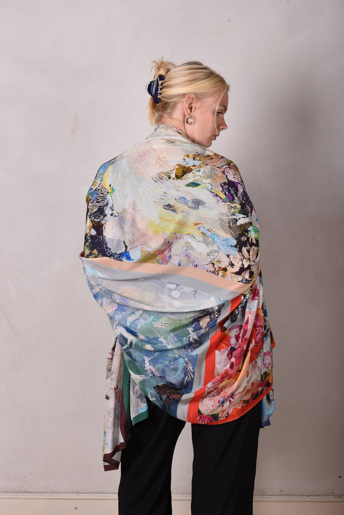Artist scarf. Nulle Oigaard. "The Collection" - Tone Barker Silk