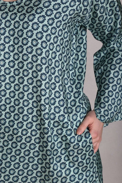 Hidrea. Silk dress with pockets and wide sleeves. 100% silk Habotai