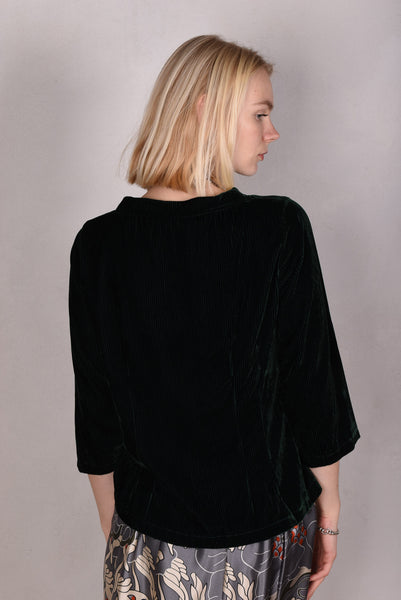 Audrey-Velvet. Silk stretch top, classic style.Silk/Viscose velvet (Forrest)