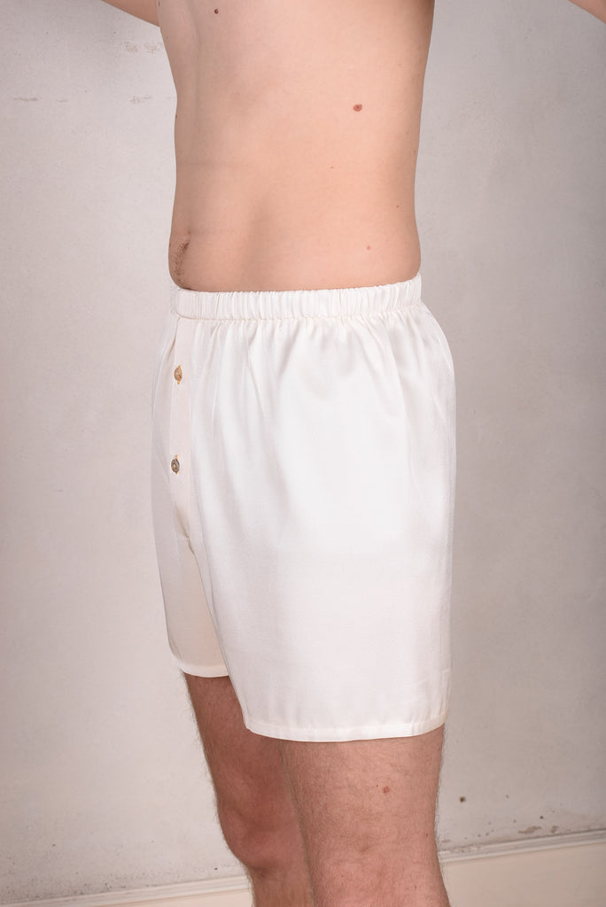 Boxer-Man Stretch silk shorts. Col: "Off-white"